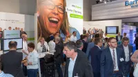 DKM 2018 Messe Stand mit Besucher