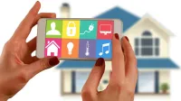 Handy mit Smart Home-Apps - Elektronikversicherung und Smart Home – (K)Ein Fall für die Hausrat?