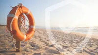 Franke und Bornberg Rating Verbraucherschutz-Profile Kompositversicherung - Rettungsring am Strand