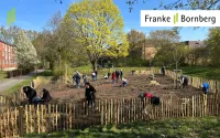 Franke und Bornberg Mini-Wald Hannover Vahrenheide Pflanztag Fläche in Aufbereitung