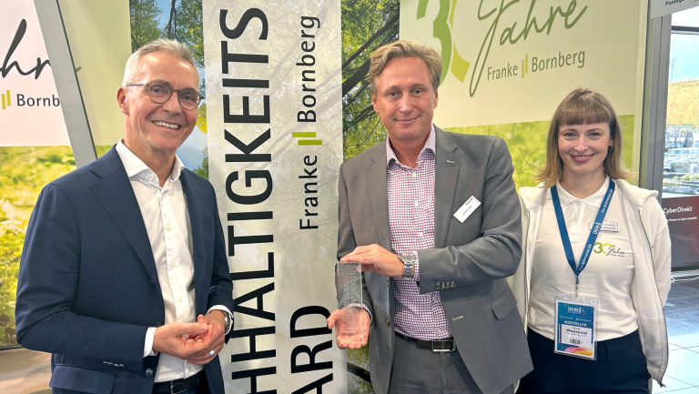 Pressemitteilung Franke und Bornberg - Nachhaltigkeits-Award 2025 - Helvetia Group Pressemitteilung Franke und Bornberg - Nachhaltigkeits-Award 2025 - Helvetia Group