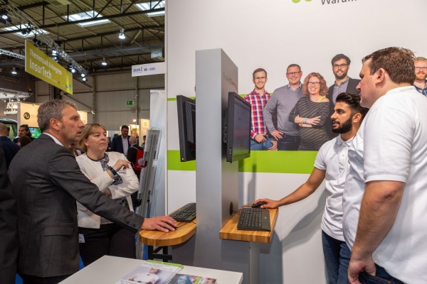 Am Stand von Franke und Bornberg auf der DKM 18