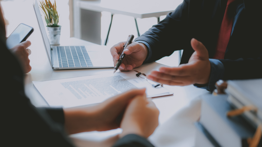 Befristete Anerkenntnisse in der BU: Warum ein Klauselverzicht Verbrauchern nicht unbedingt hilft